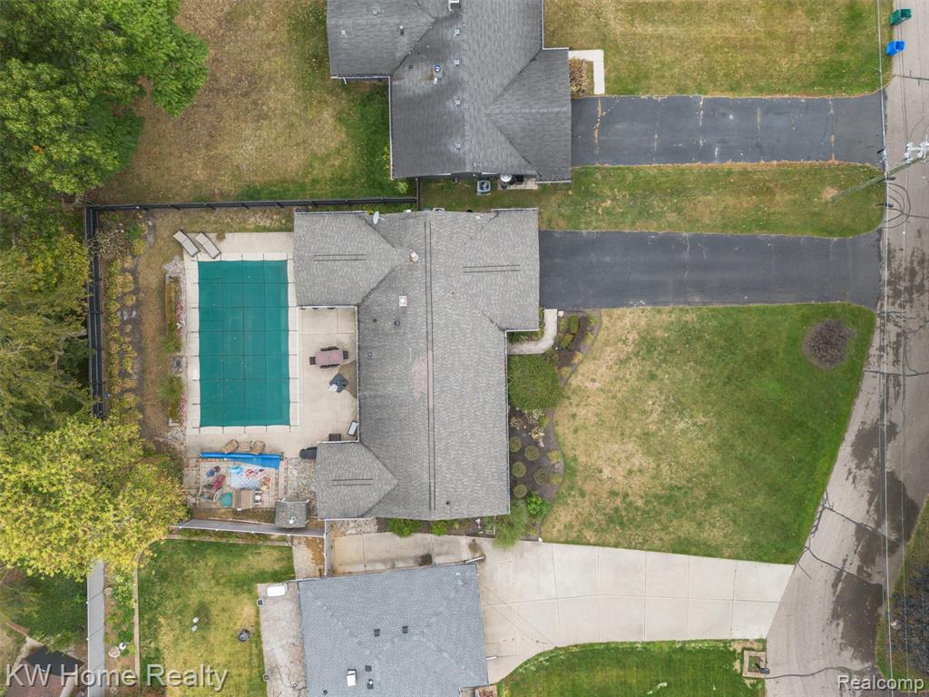 8648 Golfside Drive, Commerce Twp, MI 48382 — Photo 30