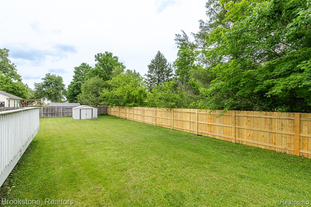 5039 Auker Drive, Grand Blanc, MI 48507 — Photo 39