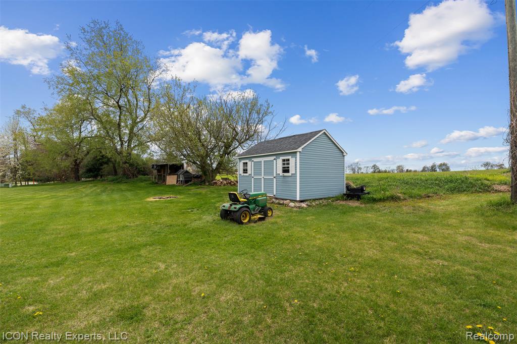 6093 Old State Road, North Branch, MI 48461 — Photo 32