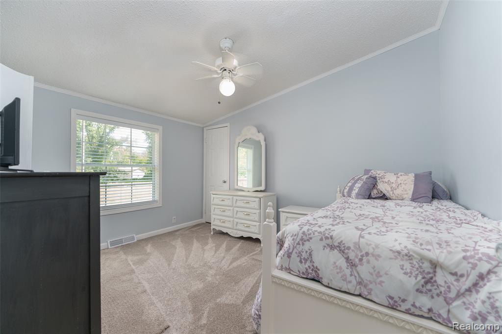 20978 W M 36, Pinckney, MI 48169 — Photo 21