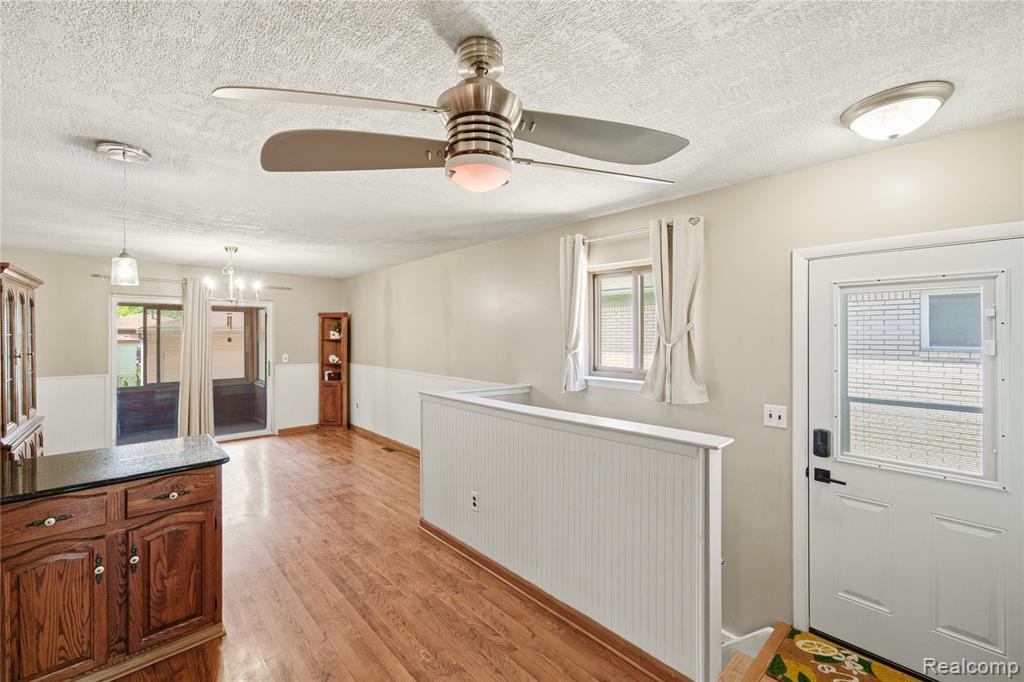 32138 Glaser Road, Rockwood, MI — Photo 11