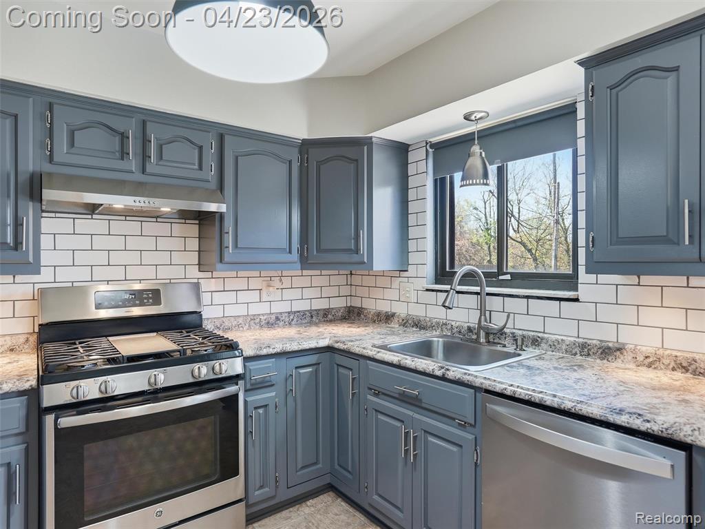 33143 Vista Way, Fraser, MI 48026 — Photo 12