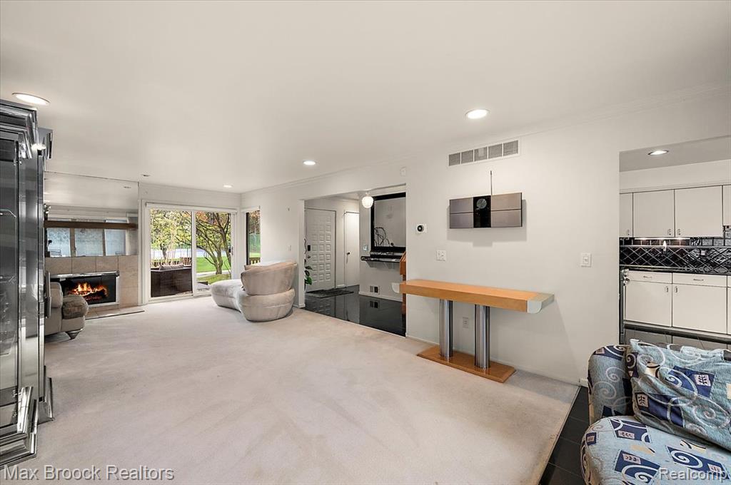 1592 S Hill Circle, Bloomfield Hills, MI 48304 — Photo 11
