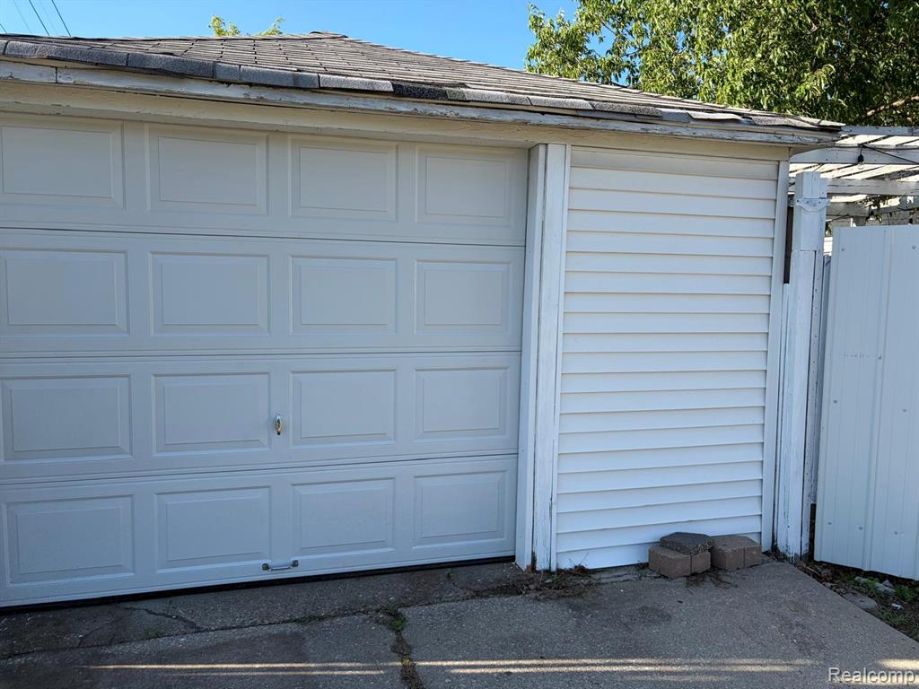 5901 N Vernon Street, Dearborn Heights, MI 48127 — Photo 3