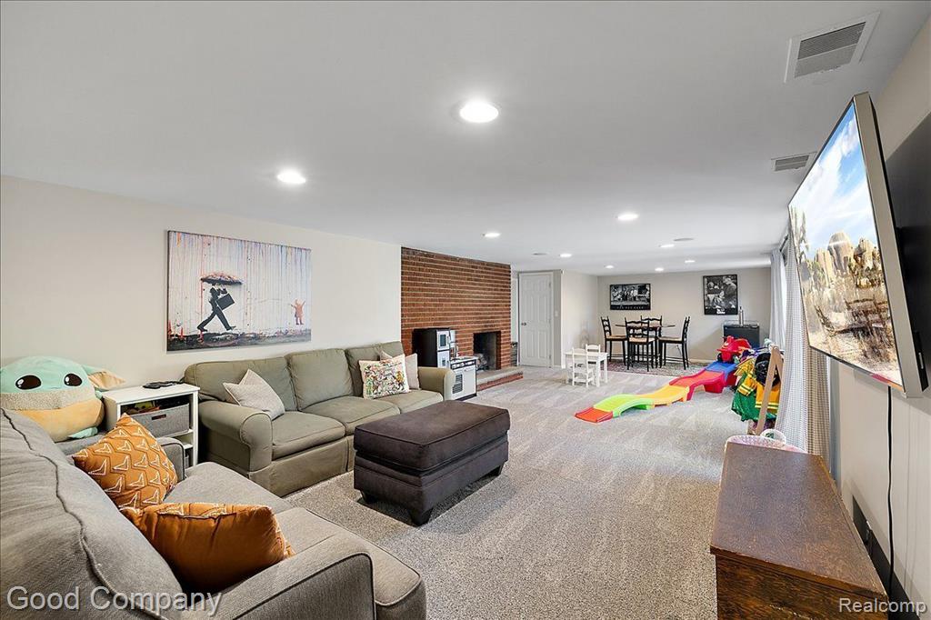 4671 BURNLEY Drive, Bloomfield Hills, MI 48304 — Photo 54