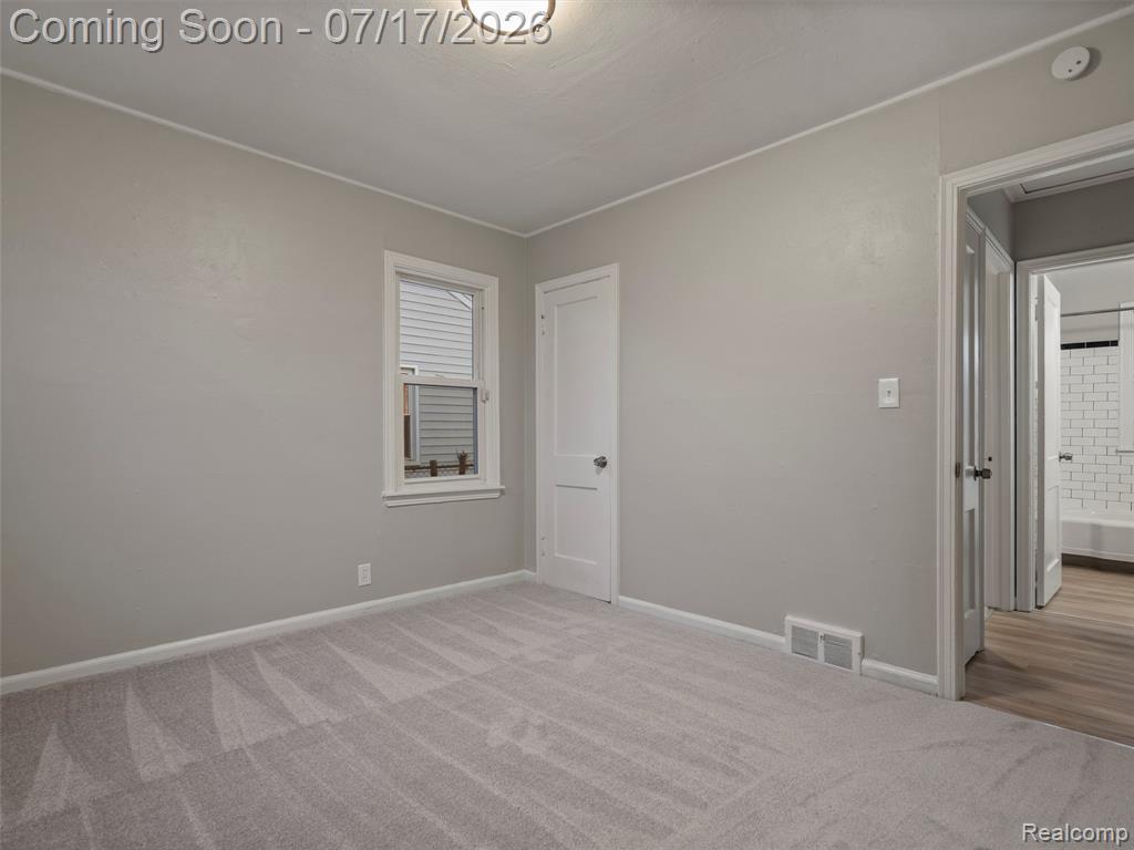 904 E Otis Avenue, Hazel Park, MI 48030 — Photo 13