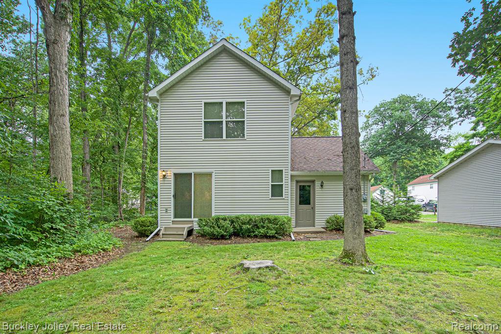 5802 Fernlands Avenue, Hamburg, MI — Photo 20