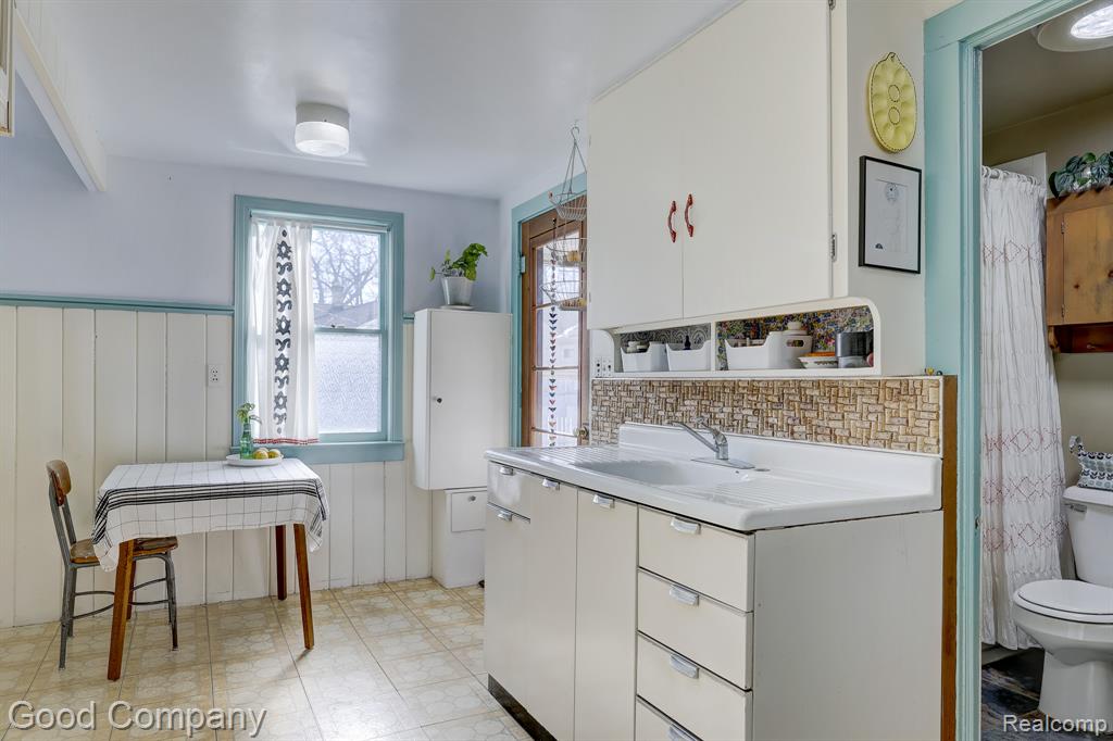 8503 Colgate Street, Oak Park, MI 48237 — Photo 23