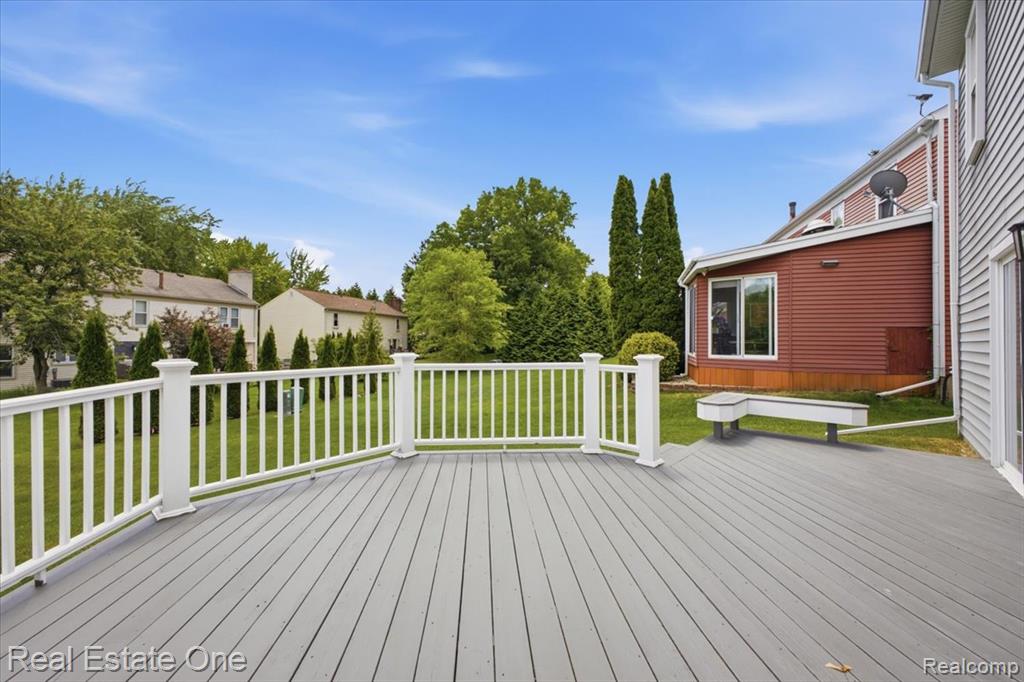 5485 Hammersmith Drive, West Bloomfield, MI — Photo 36