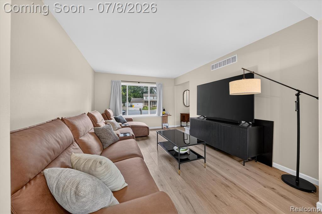 53962 Kirk Court, New Baltimore, MI 48047 — Photo 9