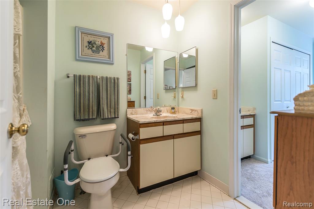 62511 RALEIGH Court, 5, South Lyon, MI 48178 — Photo 23