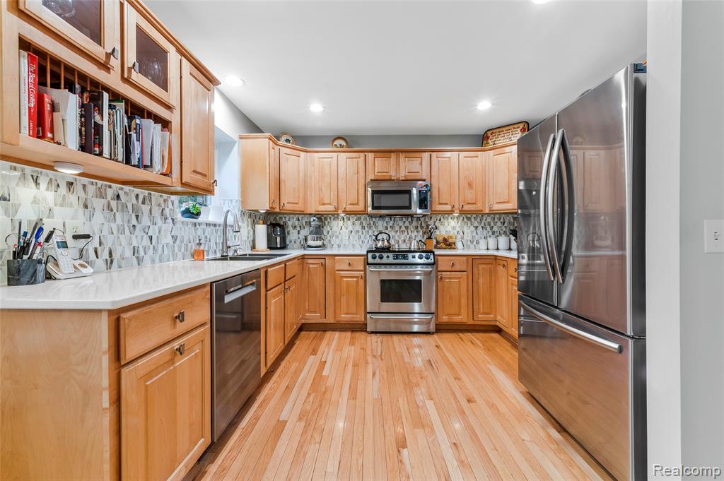 599 Nakomis Trail, Lake Orion, MI 48362 — Photo 29