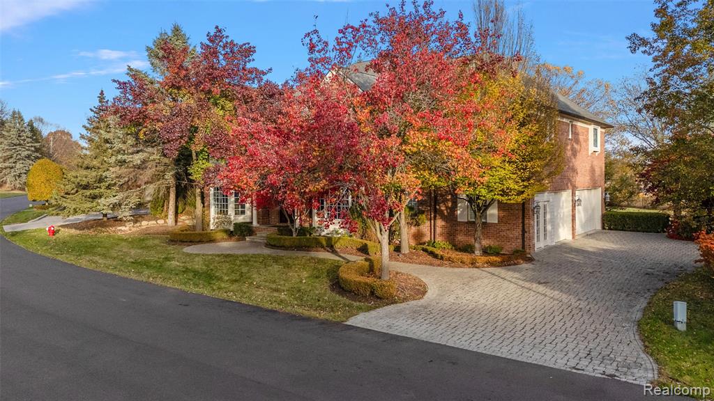 83 Greenan Lane, Lake Orion, MI 48362 — Photo 11