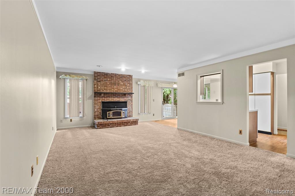 25134 Ann Arbor Trail, Dearborn Heights, MI 48127 — Photo 5