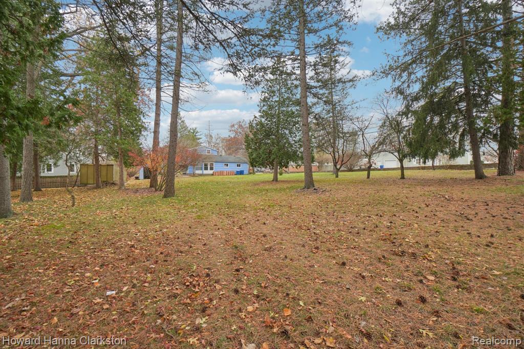 5506 Cruse Avenue, Waterford, MI 48327 — Photo 42