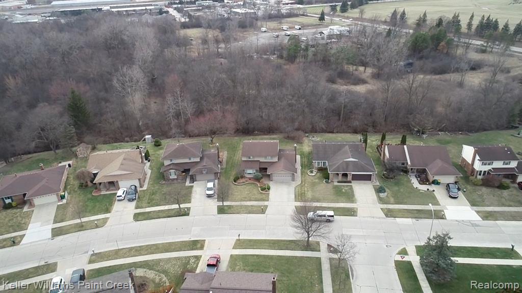 19170 Dawnshire Drive, Brownstown, MI 48193 — Photo 48