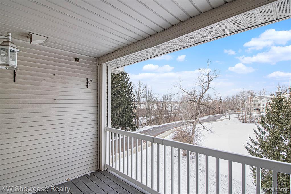 6600 Trillium Village Lane, 17, Clarkston, MI — Photo 3