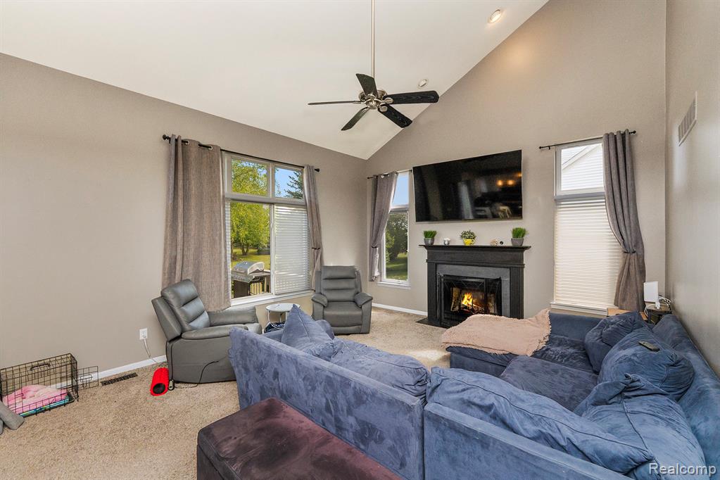 6020 Majestic Oaks Drive, Commerce Twp, MI 48382 — Photo 7