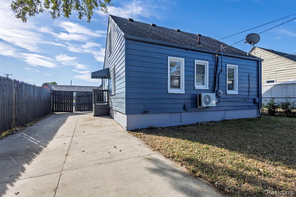 8139 Chapp Avenue, Warren, MI 48089 — Photo 25