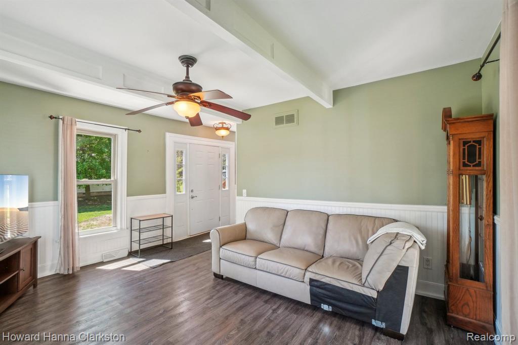 505 N Adelaide Street, Fenton, MI 48430 — Photo 4