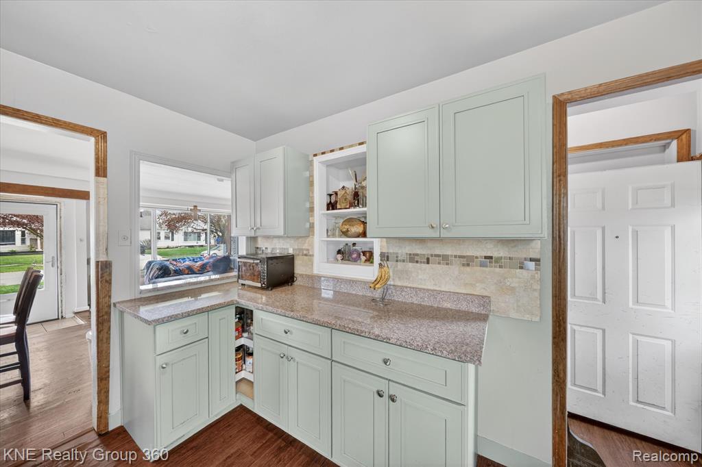 31325 Sheridan Street, Garden City, MI — Photo 16