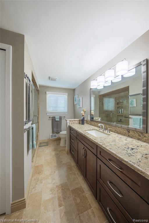 40703 Olympia Drive Drive, Sterling Heights, MI 48313 — Photo 18