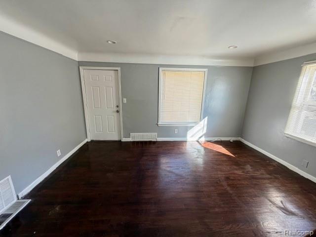 18808 Kingsville Street, Harper Woods, MI 48225 — Photo 9