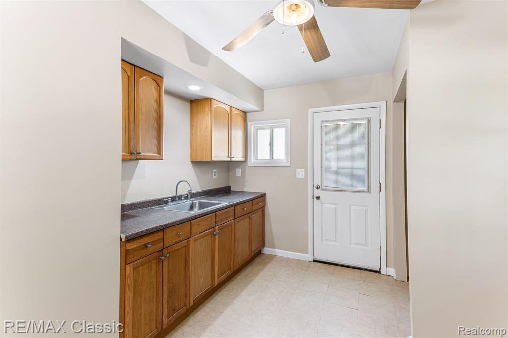 5953 N Linville Street, Westland, MI — Photo 6