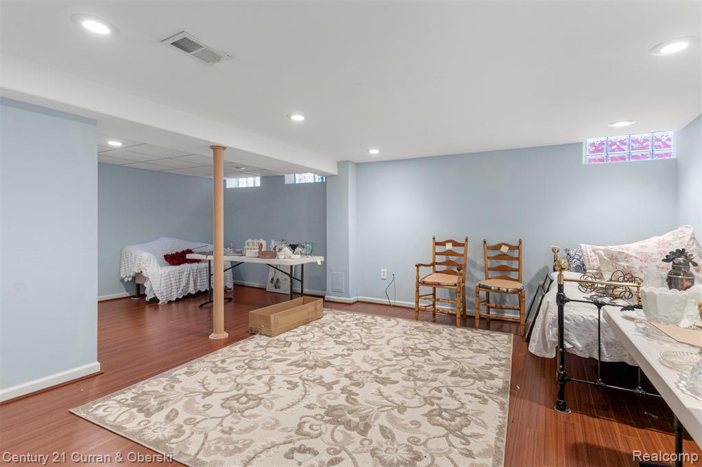 7941 N Charlesworth Street, Dearborn Heights, MI 48127 — Photo 24