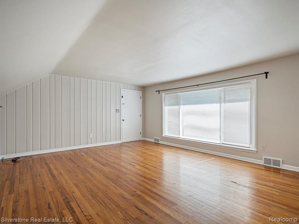 44720 DAVIS Drive, Utica, MI 48317 — Photo 12