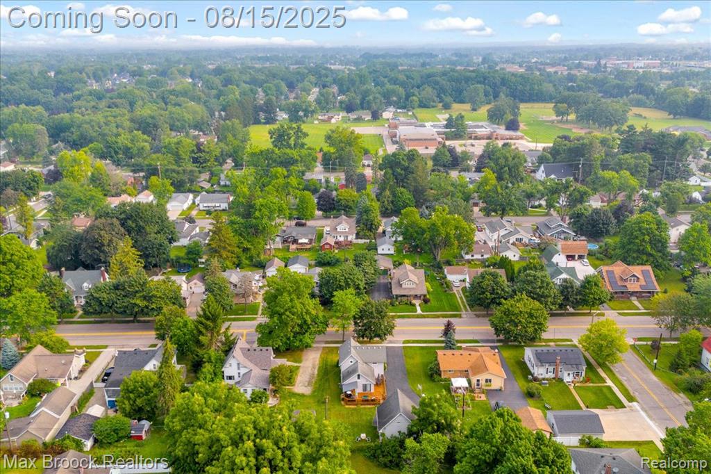 415 W Lake Street, South Lyon, MI 48178 — Photo 37
