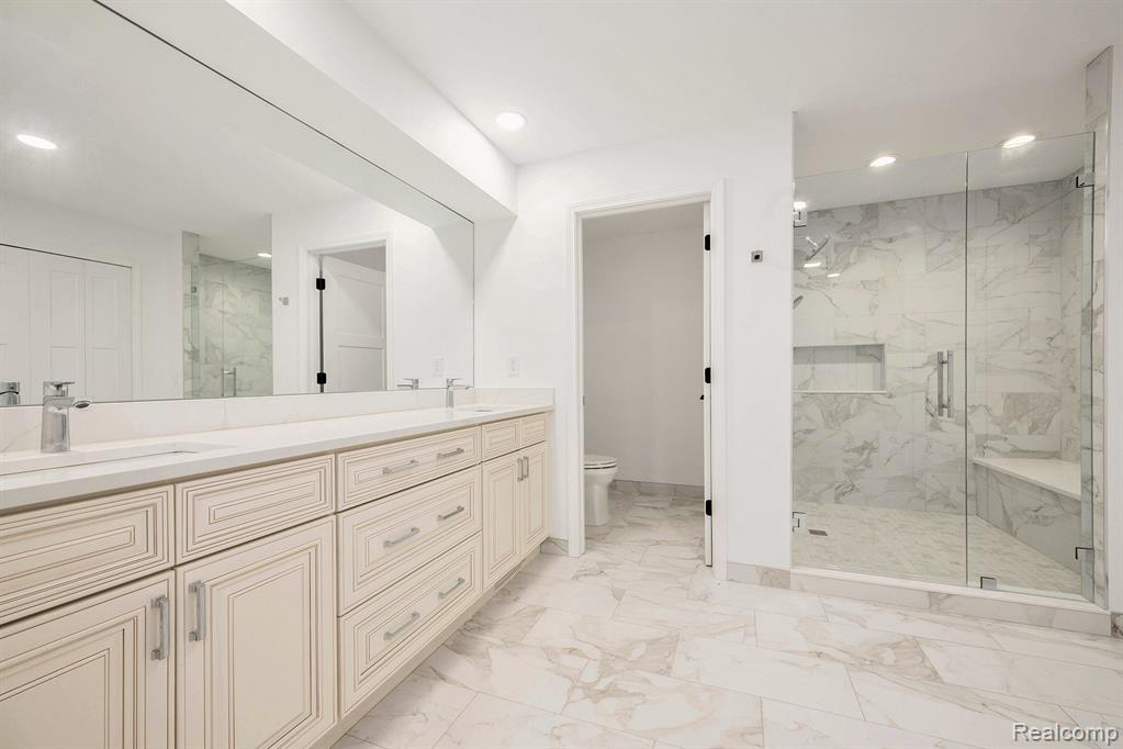 5459 Bristol Parke Drive, Clarkston, MI 48348 — Photo 21