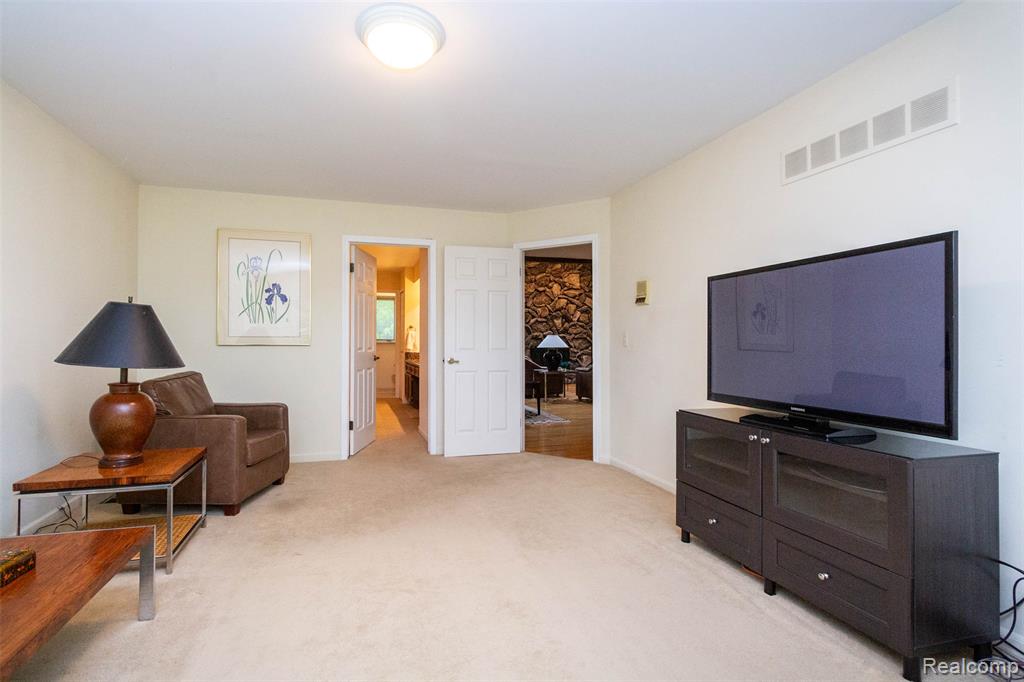5423 HAUSER Way, West Bloomfield, MI 48323 — Photo 39