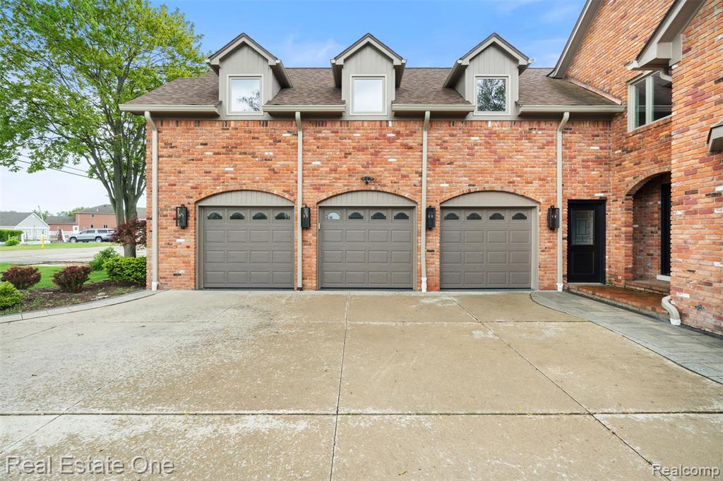48556 Harbor Drive, Chesterfield, MI 48047 — Photo 6
