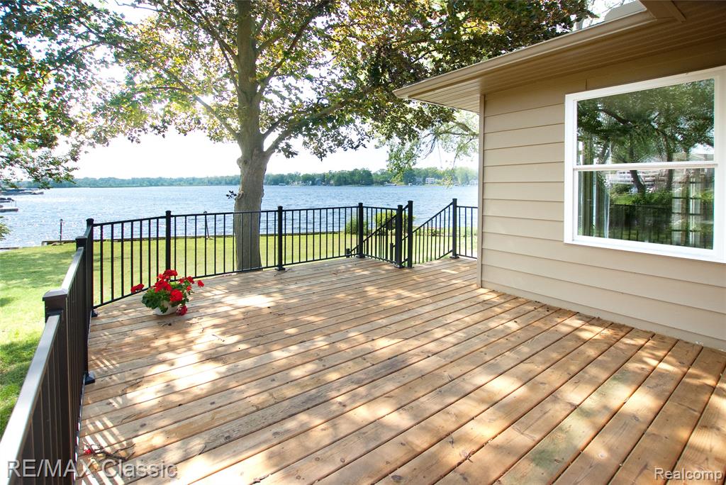1861 Ladd Road, Wolverine Lake, MI 48390 — Photo 32