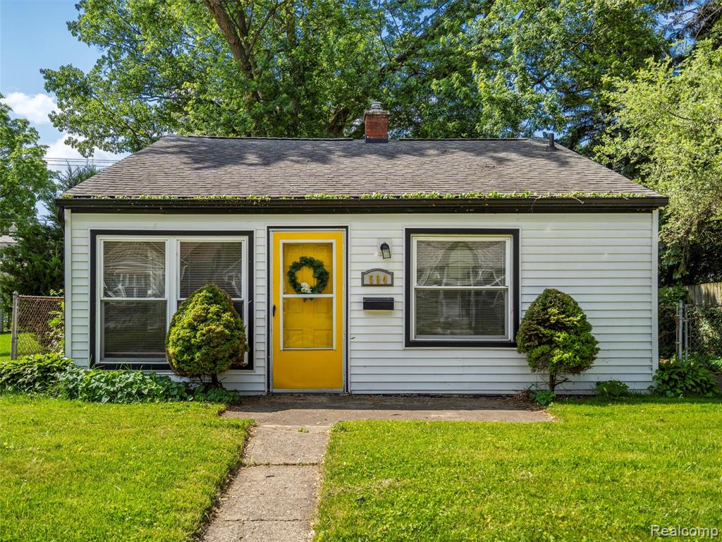 594 E Barrett Avenue, Madison Heights, MI 48071 — front exterior