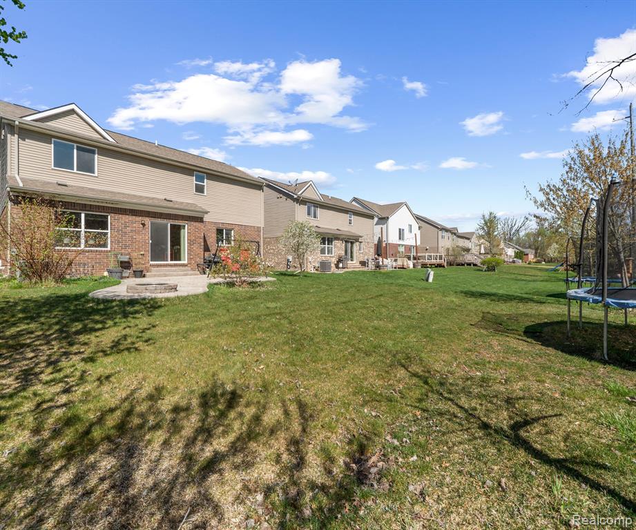 43442 CHERRYWOOD Lane, Canton, MI 48188 — Photo 43