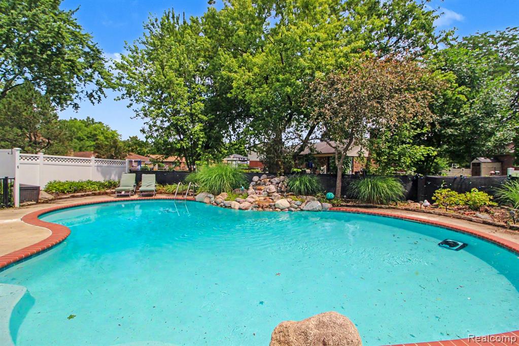 6492 Durham Drive, Canton, MI 48187 — Photo 3