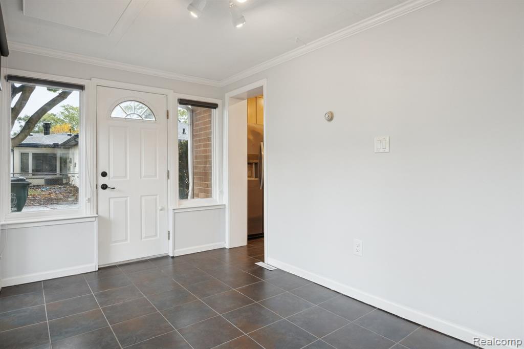 32463 Sheridan, Beverly Hills, MI 48025 — Photo 20