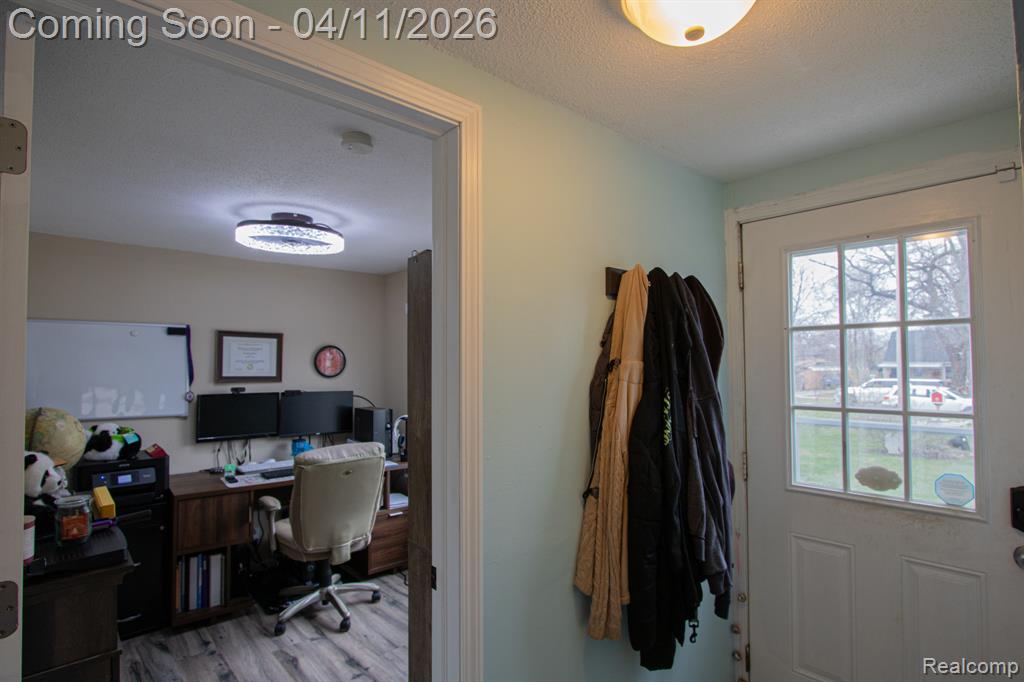5636 Hipp Street, Dearborn Heights, MI 48125 — Photo 10