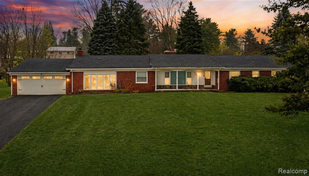 6380 Wellesley Terrace, Clarkston, MI — front exterior