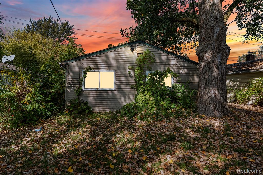7052 Victory Avenue, Warren, MI 48091 — Photo 17