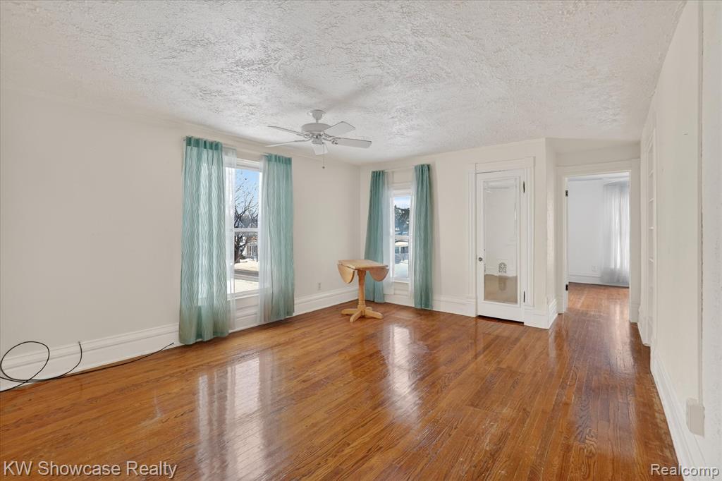 733 N Walnut Street, Lansing, MI 48906 — Photo 27