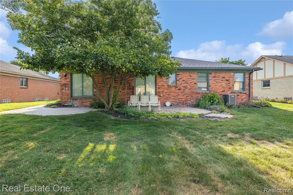 40444 La Grange Drive, Sterling Heights, MI 48313 — Photo 54