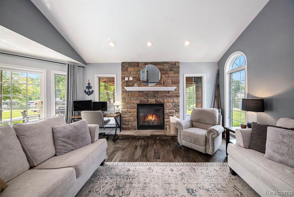 4106 Shoreview Lane, Whitmore Lake, MI 48189 — Photo 9