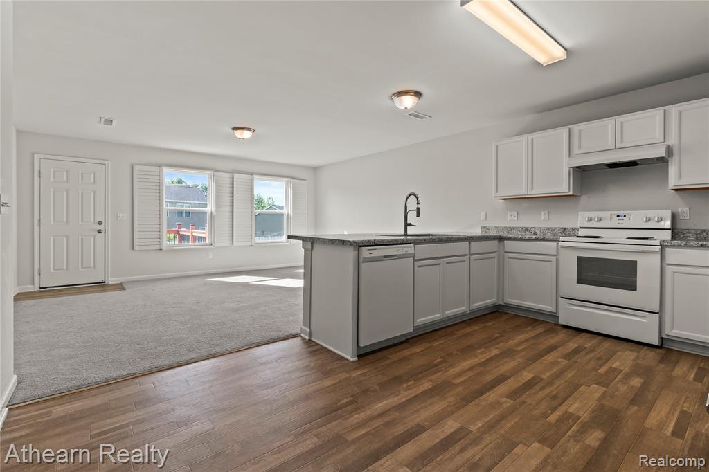 595 Rockway Drive, Linden, MI 48451 — Photo 10