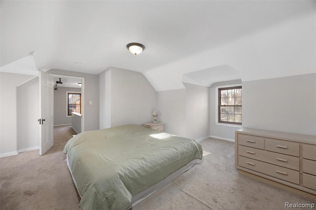 20701 Toles Lane, Grosse Pointe Woods, MI 48236 — Photo 18