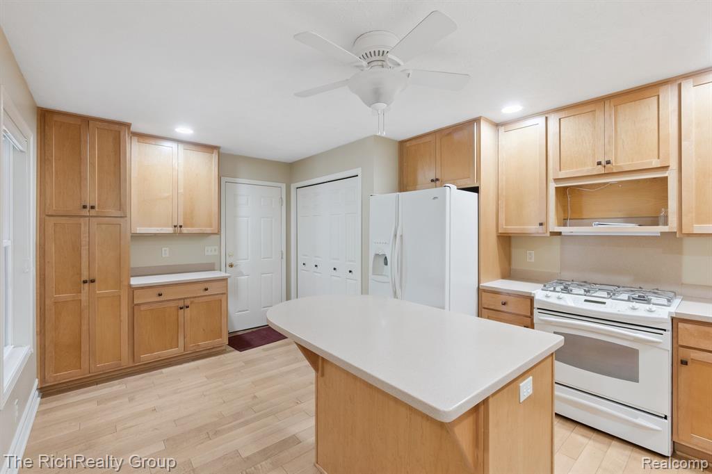 4172 Hamlet Cove, 14, Bath, MI 48808 — Photo 8