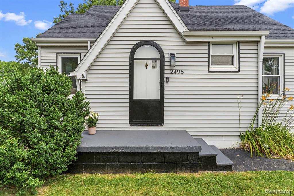 2496 Stockbridge Street, Burton, MI 48509 — Photo 4
