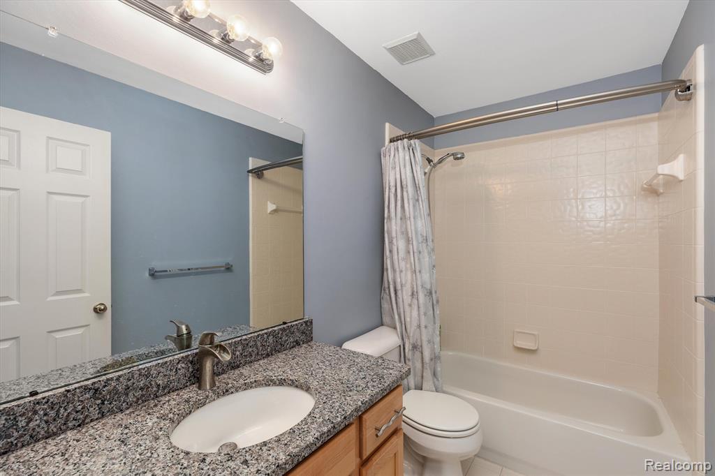 5821 Hampshire Lane, Ypsilanti, MI 48197 — Photo 22
